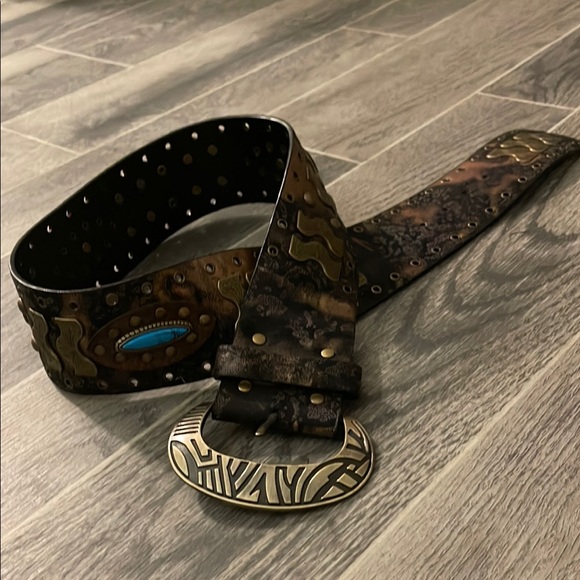 Y2K Brown Belt with Brass Buckle - Picture 3 of 10